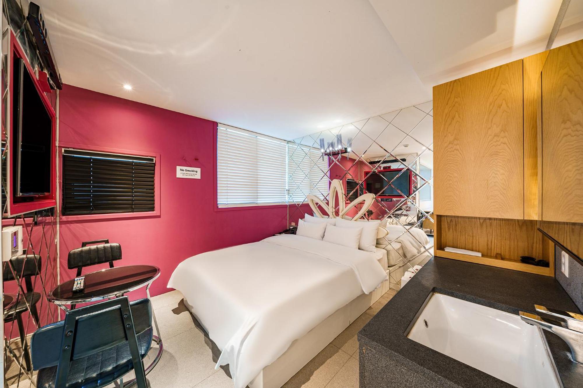 H-Avenue Hotel Yeoksam Seoul Exterior photo